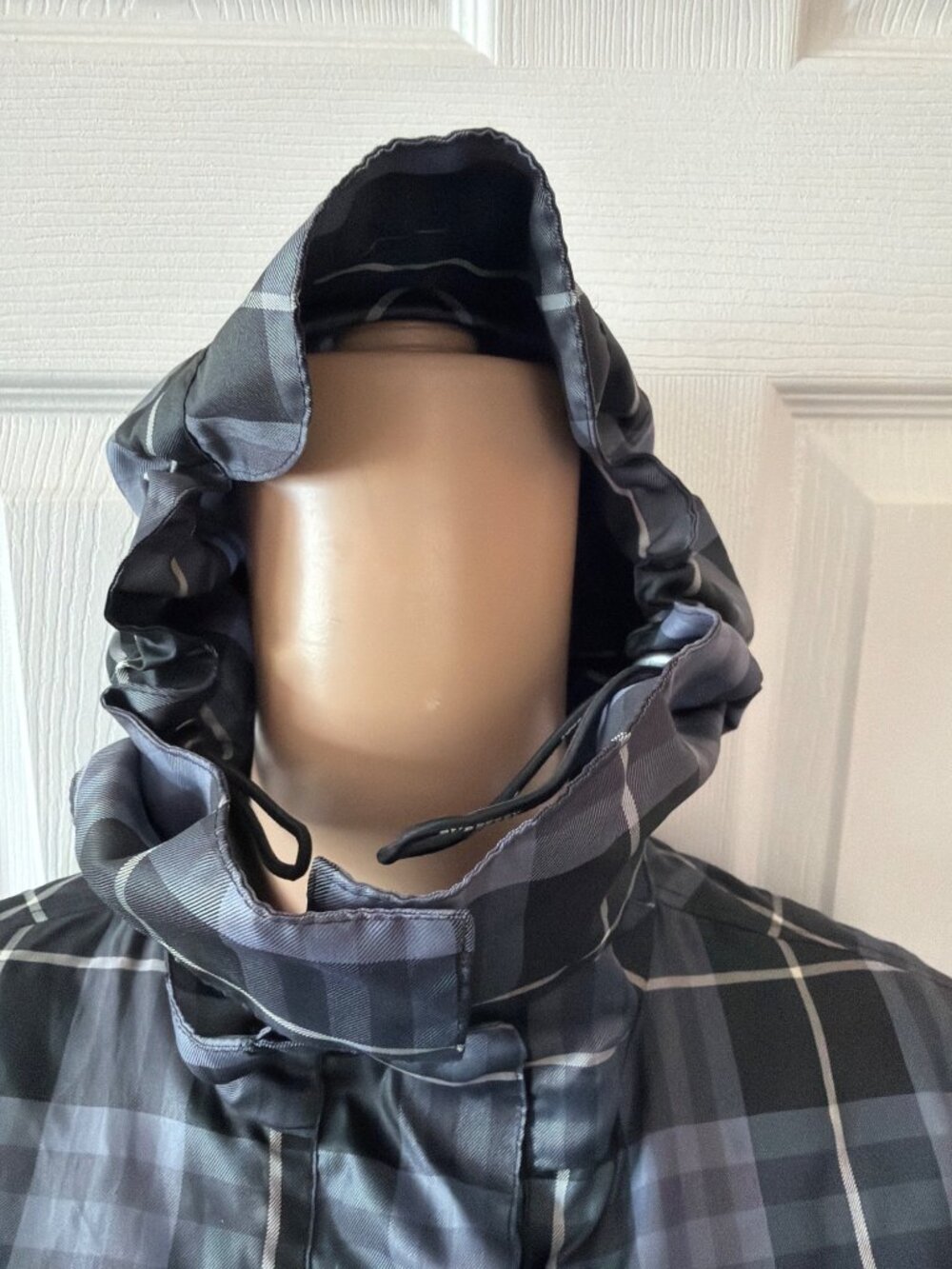 Burberry London Gray Plaid Hooded Belted Waterproof Raincoat Women's Sz L w/COA - Picture 8 of 16